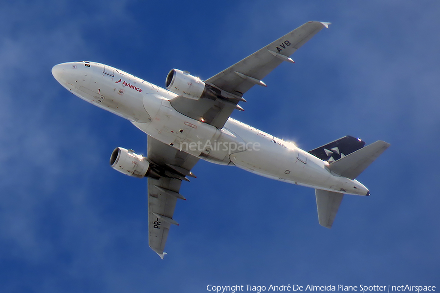 Avianca Brazil (Oceanair) Airbus A319-115 (PR-AVB) | Photo 331235