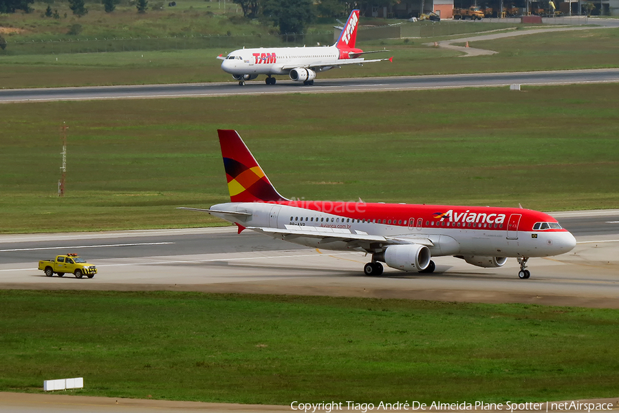 Avianca Brazil (Oceanair) Airbus A320-214 (PR-AVR) | Photo 335465