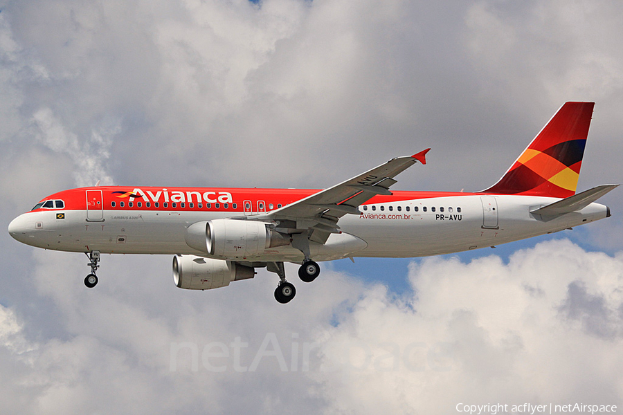 Avianca Brazil (Oceanair) Airbus A320-214 (PR-AVU) | Photo 164726