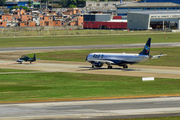 Azul Linhas Aereas Brasileiras Embraer ERJ-195AR (ERJ-190-200 IGW) (PR-AXD) at  Sao Paulo - Guarulhos - Andre Franco Montoro (Cumbica), Brazil