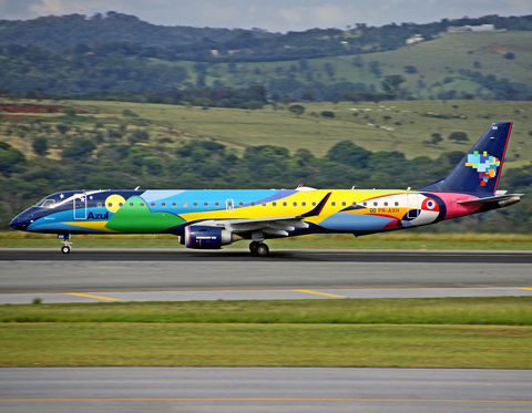 Azul Linhas Aereas Brasileiras Embraer ERJ-195AR (ERJ-190-200 IGW) (PR-AXH) at  Belo Horizonte - Tancredo Neves International, Brazil