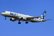 Azul Linhas Aereas Brasileiras Embraer ERJ-195AR (ERJ-190-200 IGW) (PR-AXV) at  Sao Paulo - Guarulhos - Andre Franco Montoro (Cumbica), Brazil