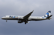 Azul Linhas Aereas Brasileiras Embraer ERJ-195AR (ERJ-190-200 IGW) (PR-AXV) at  Sao Paulo - Guarulhos - Andre Franco Montoro (Cumbica), Brazil