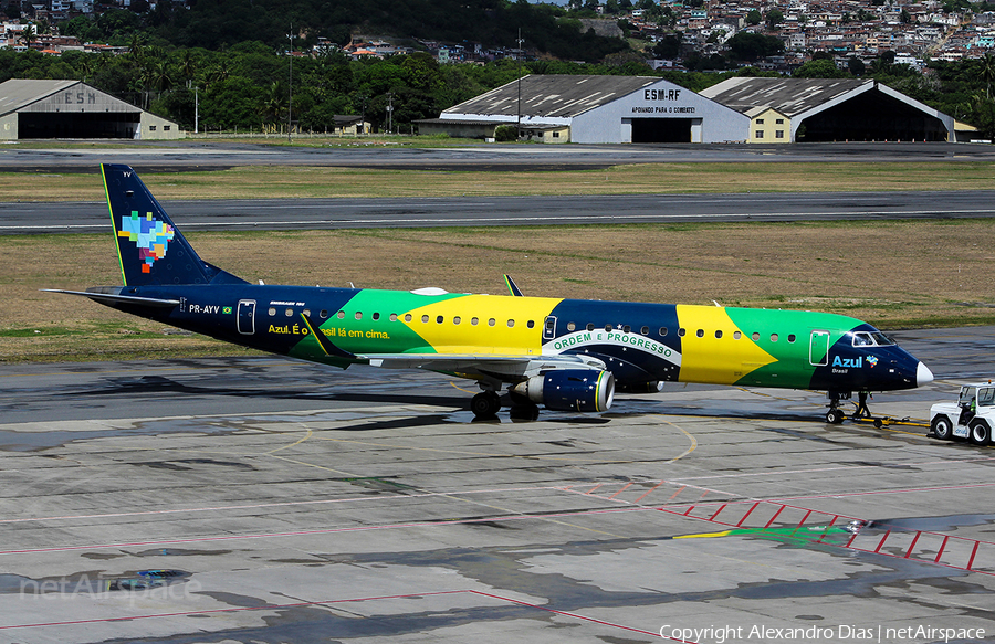 Azul Linhas Aereas Brasileiras Embraer ERJ-195AR (ERJ-190-200 IGW) (PR-AYV) | Photo 489339