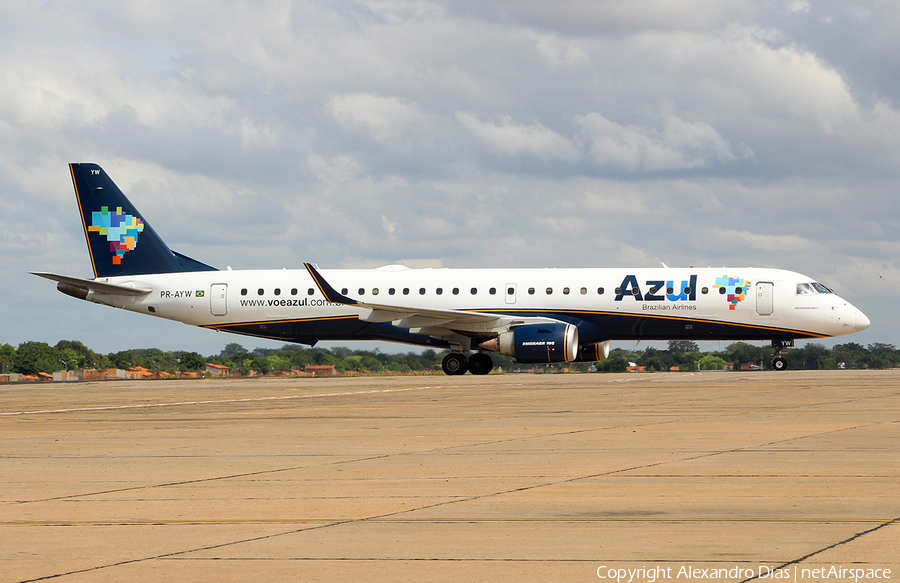 Azul Linhas Aereas Brasileiras Embraer ERJ-195AR (ERJ-190-200 IGW) (PR-AYW) | Photo 496141
