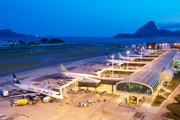 Azul Linhas Aereas Brasileiras Embraer ERJ-190AR (ERJ-190-100IGW) (PR-AZH) at  Rio De Janeiro - Santos Dumont, Brazil