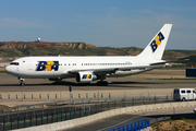 BRA Transportes Aereos Boeing 767-231(ER) (PR-BRV) at  Madrid - Barajas, Spain