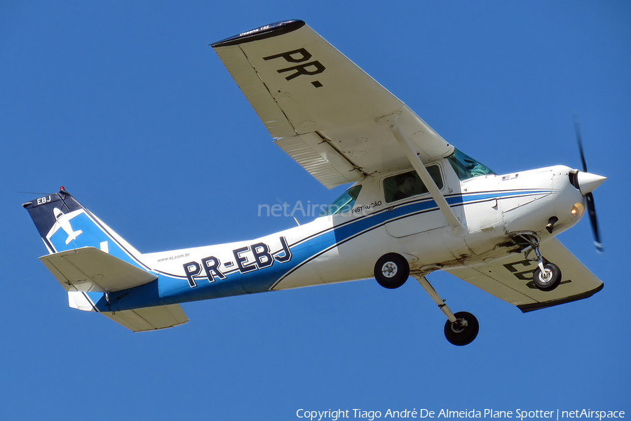 EJ - Escola de Aeronáutica Civil Itápolis Cessna 152 (PR-EBJ) | Photo 665958