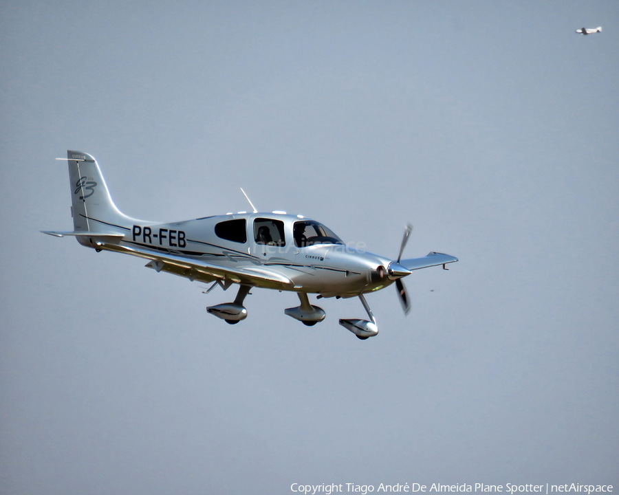 (Private) Cirrus SR22 G3 GTS Silver (PR-FEB) | Photo 585817