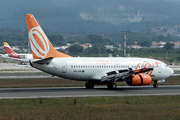 GOL Linhas Aéreas Boeing 737-73V (PR-GIM) at  Sao Paulo - Guarulhos - Andre Franco Montoro (Cumbica), Brazil