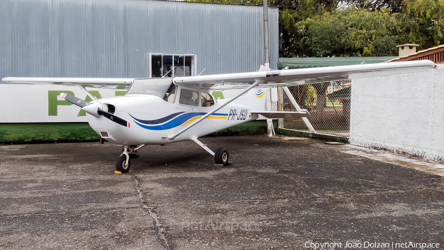(Private) Cessna 172S Skyhawk SP (PR-JSD) | Photo 454352