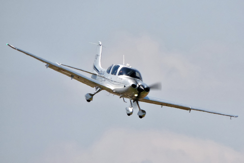 (Private) Cirrus SR22 GTS Silver (PR-JTP) at  Sorocaba - Bertram Luiz Leupolz, Brazil