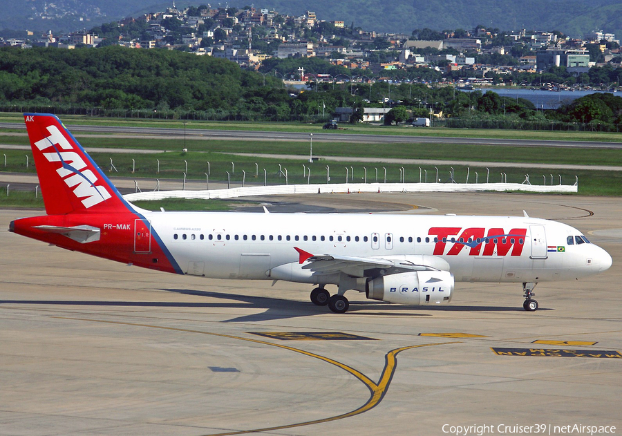 TAM Brazilian Airlines Airbus A320-232 (PR-MAK) | Photo 147269