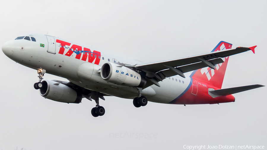 LATAM Airlines Brasil Airbus A319-132 (PR-MAL) | Photo 377620