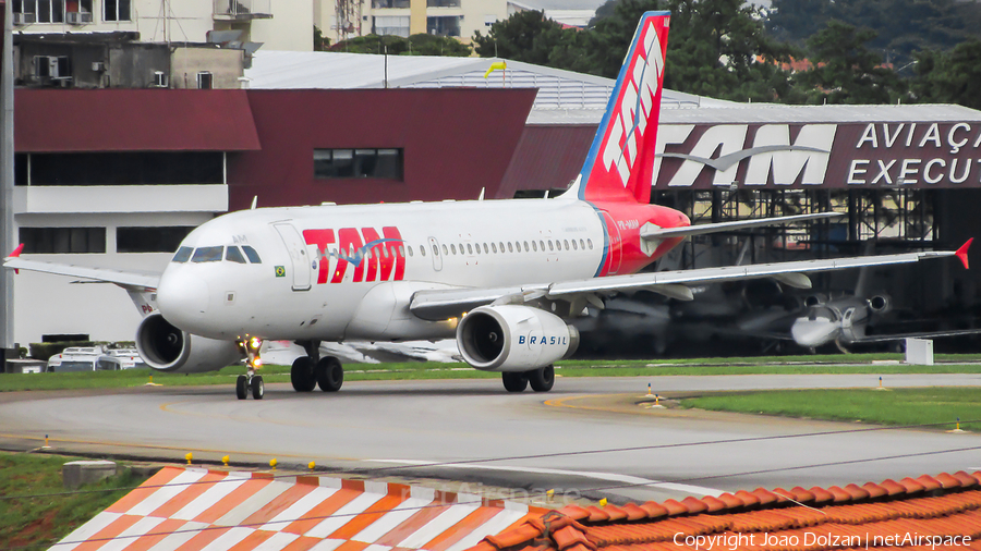 TAM Brazilian Airlines Airbus A319-132 (PR-MAM) | Photo 449343