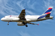 LATAM Airlines Brasil Airbus A319-132 (PR-MAO) at  Sao Paulo - Guarulhos - Andre Franco Montoro (Cumbica), Brazil