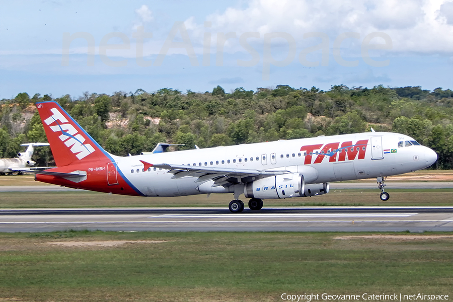 TAM Brazilian Airlines Airbus A320-232 (PR-MBH) | Photo 366529