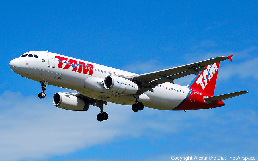 TAM Brazilian Airlines Airbus A320-232 (PR-MBR) | Photo 538561
