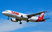 TAM Brazilian Airlines Airbus A320-232 (PR-MBR) at  Salvador - International (Deputado Luís Eduardo Magalhães), Brazil