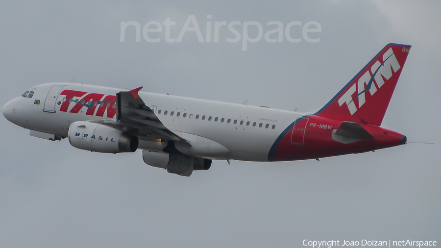 TAM Brazilian Airlines Airbus A319-132 (PR-MBW) | Photo 362517