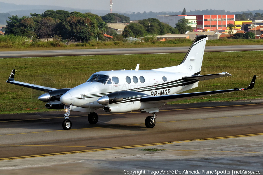 (Private) Beech C90GTi King Air (PR-MGP) | Photo 634376