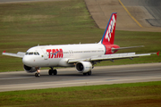 TAM Brazilian Airlines Airbus A320-214 (PR-MHP) at  Sao Paulo - Guarulhos - Andre Franco Montoro (Cumbica), Brazil