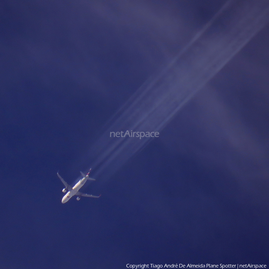 LATAM Airlines Brasil Airbus A320-214 (PR-MHQ) | Photo 618577