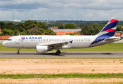 LATAM Airlines Brasil Airbus A320-214 (PR-MHU) at  Teresina - Senador Petrônio Portella, Brazil