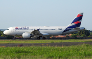 LATAM Airlines Brasil Airbus A320-214 (PR-MYA) at  Teresina - Senador Petrônio Portella, Brazil