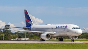 LATAM Airlines Brasil Airbus A320-214 (PR-MYK) at  Uberlândia - Tenente Coronel Aviador César Bombonato, Brazil