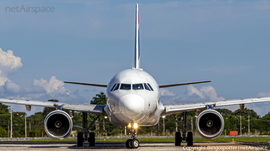 LATAM Airlines Brasil Airbus A320-214 (PR-MYK) | Photo 482420