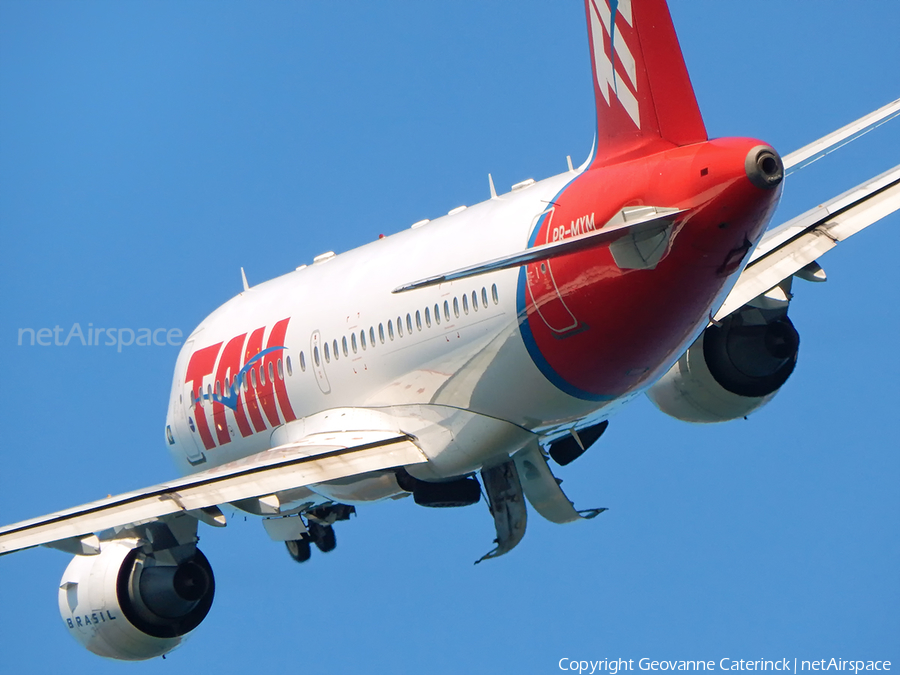 TAM Brazilian Airlines Airbus A319-112 (PR-MYM) | Photo 334332