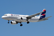 LATAM Airlines Brasil Airbus A320-214 (PR-MYN) at  Sao Paulo - Guarulhos - Andre Franco Montoro (Cumbica), Brazil