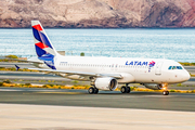 LATAM Airlines Brasil Airbus A320-214 (PR-MYN) at  Gran Canaria, Spain