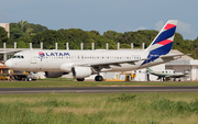 LATAM Airlines Brasil Airbus A320-214 (PR-MYT) at  Teresina - Senador Petrônio Portella, Brazil