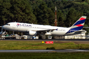LATAM Airlines Brasil Airbus A320-214 (PR-MYW) at  Sao Paulo - Guarulhos - Andre Franco Montoro (Cumbica), Brazil