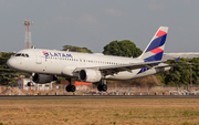 LATAM Airlines Brasil Airbus A320-214 (PR-MYW) at  Teresina - Senador Petrônio Portella, Brazil