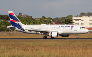 LATAM Airlines Brasil Airbus A320-214 (PR-MYZ) at  Teresina - Senador Petrônio Portella, Brazil