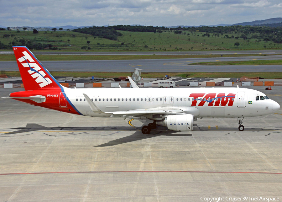 TAM Brazilian Airlines Airbus A320-214 (PR-MYZ) | Photo 144874
