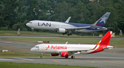 Avianca Brazil (Oceanair) Airbus A320-214 (PR-OCA) at  Sao Paulo - Guarulhos - Andre Franco Montoro (Cumbica), Brazil