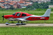 (Private) Cirrus SR22 G6 GTS Carbon (PR-PIH) at  Sorocaba - Bertram Luiz Leupolz, Brazil
