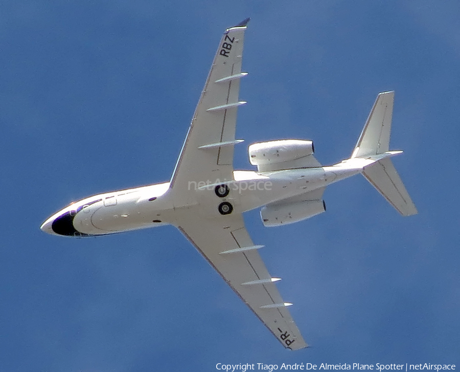 (Private) Bombardier BD-100-1A10 Challenger 300 (PR-RBZ) | Photo 416298