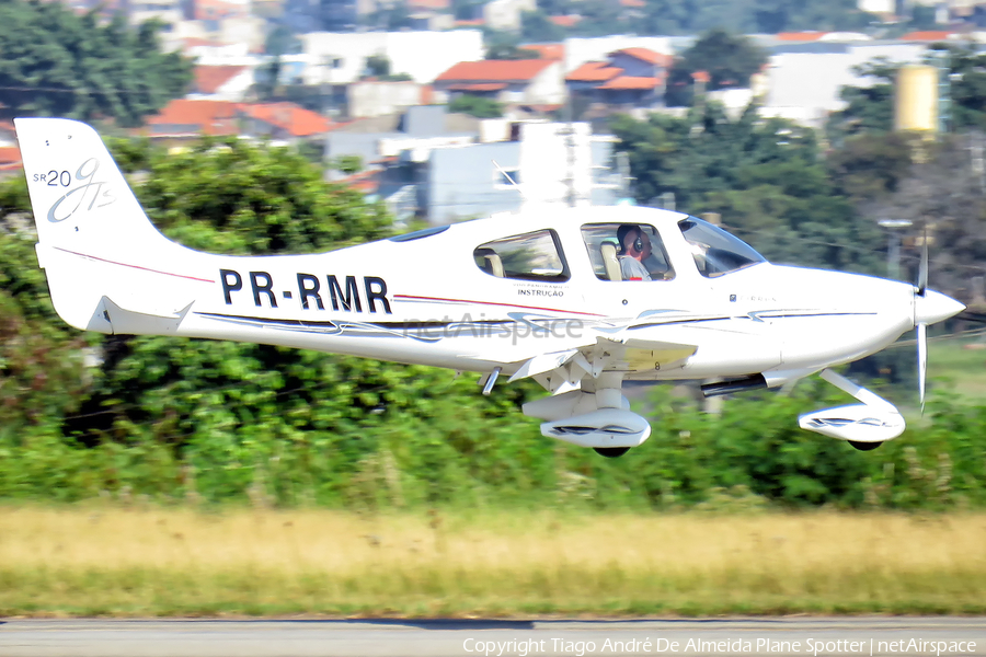 AIRTraining Escola de Aviacion Civil Cirrus SR20 GTS (PR-RMR) | Photo 506587