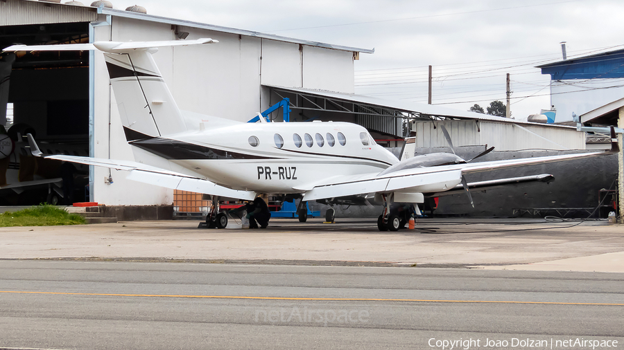 (Private) Beech King Air B200GT (PR-RUZ) | Photo 402628