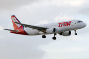 TAM Brazilian Airlines Airbus A320-214 (PR-TYF) at  Miami - International, United States
