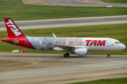 TAM Brazilian Airlines Airbus A320-214 (PR-TYH) at  Sao Paulo - Guarulhos - Andre Franco Montoro (Cumbica), Brazil