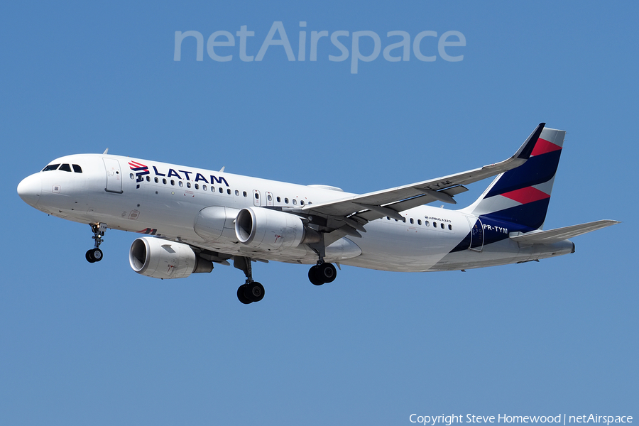 LATAM Airlines Brasil Airbus A320-214 (PR-TYM) | Photo 565281