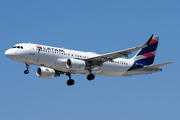LATAM Airlines Brasil Airbus A320-214 (PR-TYM) at  Sao Paulo - Guarulhos - Andre Franco Montoro (Cumbica), Brazil