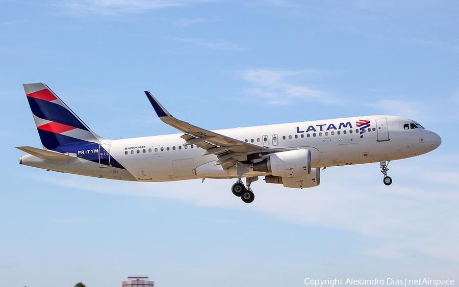 LATAM Airlines Brasil Airbus A320-214 (PR-TYM) | Photo 498282