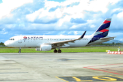 LATAM Airlines Brasil Airbus A320-214 (PR-TYN) at  Maceio - Zumbi dos Palmares International, Brazil